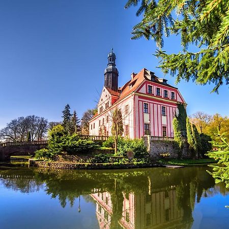 Boutique Palac Warmatowice Sienkiewiczowskie Легница Экстерьер фото