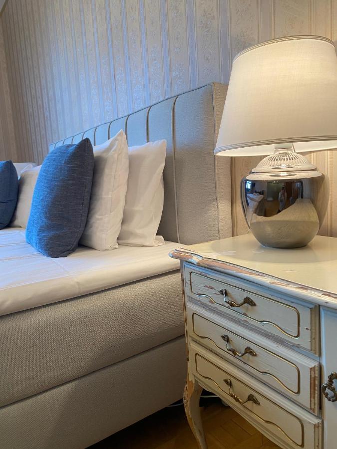 Boutique Palac Warmatowice Sienkiewiczowskie Легница Экстерьер фото
