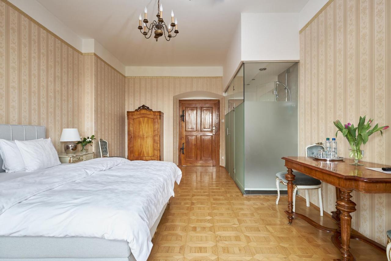Boutique Palac Warmatowice Sienkiewiczowskie Легница Экстерьер фото