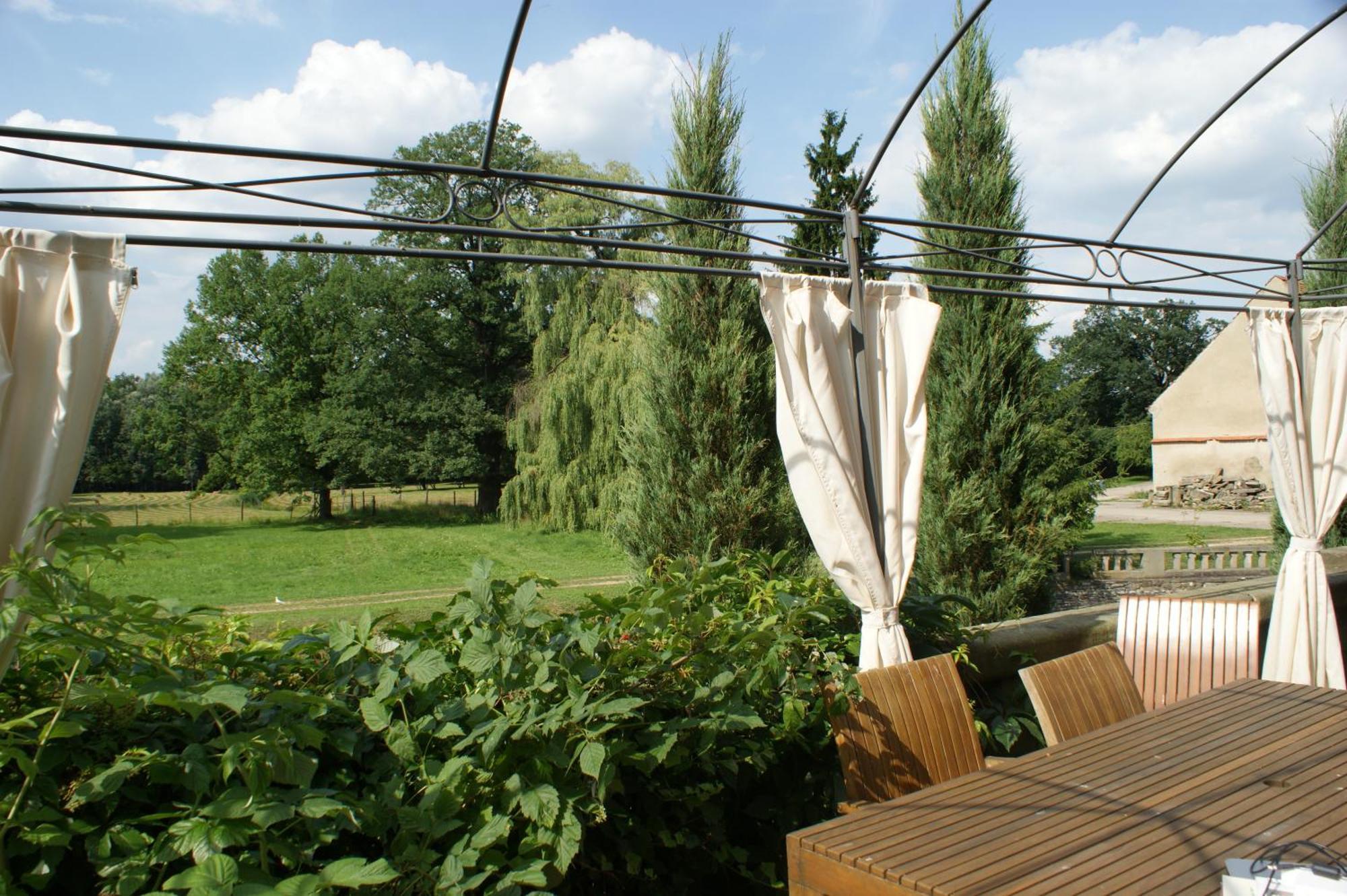 Boutique Palac Warmatowice Sienkiewiczowskie Легница Экстерьер фото