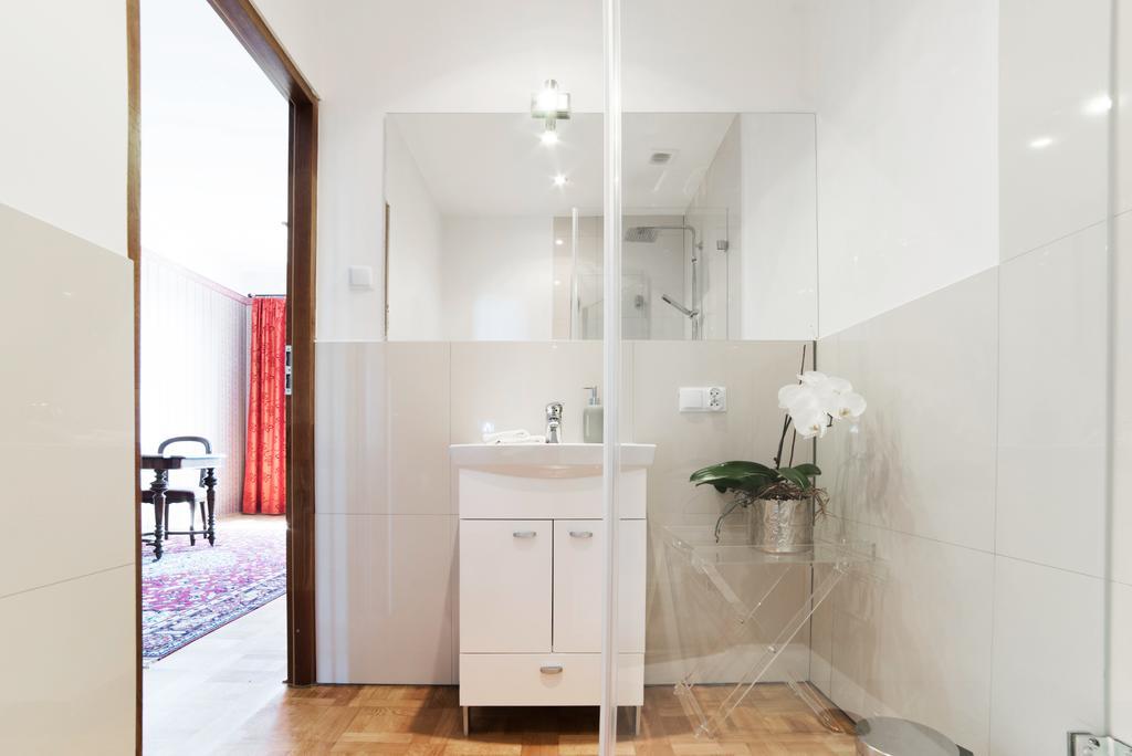 Boutique Palac Warmatowice Sienkiewiczowskie Легница Экстерьер фото